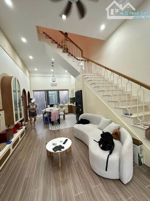 Siêu biệt thự mini ngay chân chung cư Đạt Gia Tam Phú, hoàn công chuẩn, đường 2 xe hơi - 1
