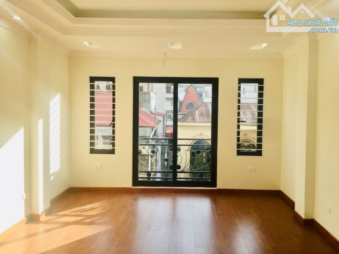 Bán nhà Ngõ Thịnh Quang Đống Đa 30m2 5 Tầng Giá 6.1 tỷ - 1