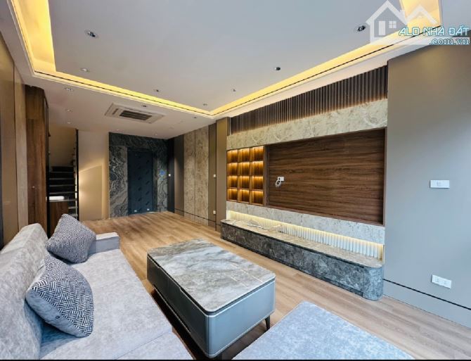 BÁN NHÀ NGỌC THUỴ 40M2 - 6,5TẦNG THANG MÁY - GARA OTO FULL NỘI THẤT CHỈ HƠN 11TỶ - 1