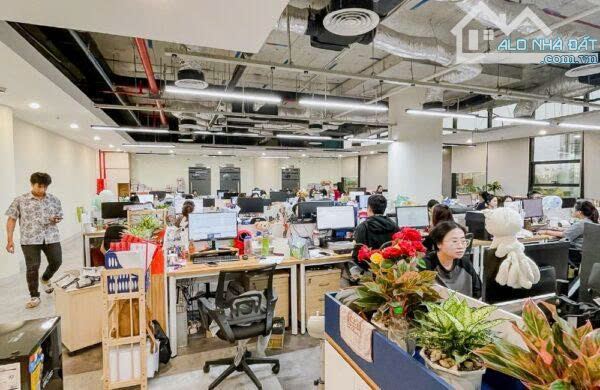 BÁN TOÀ VĂN PHÒNG HOÀNG QUỐC VIỆT, 270M2 × 8 TẦNG, MT 10.5M, DT 400 TRIỆU/THÁNG,135 TỶ - 1