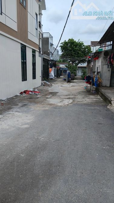 4Nhà cấp 4 Lô góc 2 Mặt tiền Ngay đường Nguyễn Duy Trinh  Long Trường Thủ Đức 7ty3 - 1