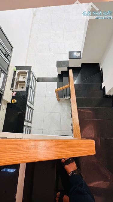 Vĩnh Viễn Q10. Hẻm thông Nguyễn Tri Phương. 4 tầng còn mới. 3PN. Giá nhỉnh 6 tỷ - 1
