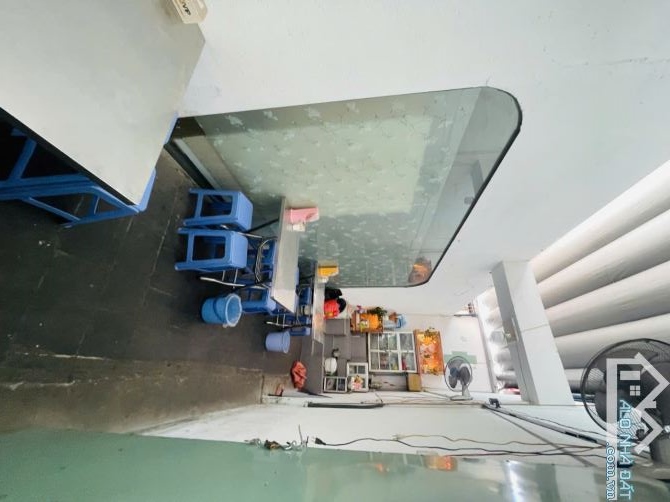 Mặt tiền Quận 10, ngang 6m hiếm có, nở hậu, gần trường Quốc tế - 1