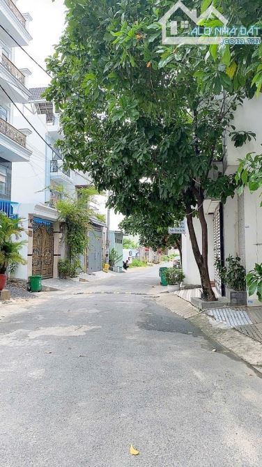 Bán đất thổ cư đường THẠNH LỘC 08, phường THẠNH LỘC Q12,dt 64m²(5,7x12).DÒNG TIỀN 15tr/th - 1