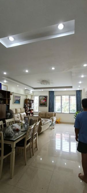 Cho thuê nhà KĐT Văn Khê mới đẹp thông sàn full nội thất 24tr - 1