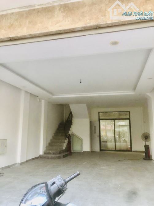 (HOT) BÁN NHÀ PHÂN LÔ MẶT PHỐ - VỈA HÈ - KINH DOANH - DT 75M x 5T, MT 5.7M. GIÁ 29.35 TỶ - 1