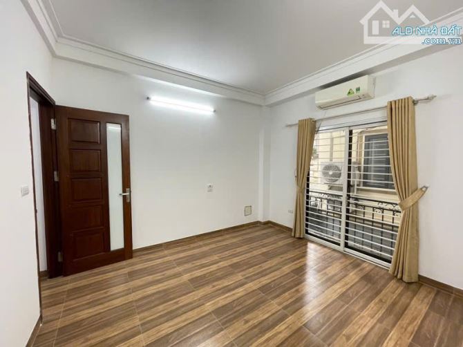 Bán nhà Thượng Thanh, Long Biên, hai thoáng, 4 ngủ, nở hậu nhẹ, 47.9m², giá 7.5 tỷ - 1