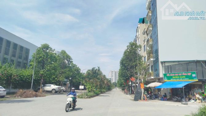 Bán gấp! Vạn Phúc, Hà Đông 50m2, MT 5m, nhiều ô tô tránh, vỉa hè, nhỉnh 14 tỷ - 1