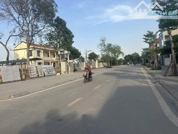 💥💥 NGÕ OTO ĐỖ CỬA - ĐẤT VUÔNG VẮN - CÁCH NHÀ VĂN HOÁ KHU ĐẤU GIÁ 100M- CÔNG VIÊN KIM QUY - 1