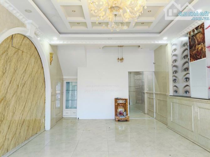 NHỈNH 5 TỶ 100M2 MẶT TIỀN KINH DOANH - VỊ TRÍ VÀNG TRƯỜNG THẠNH - 1