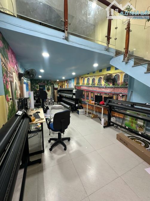 Cho thuê nhà mặt tiền nguyên căn tại đường Nguyễn Thanh Bình - DT 50m2 x 4 tầng giá rẻ, ô - 1