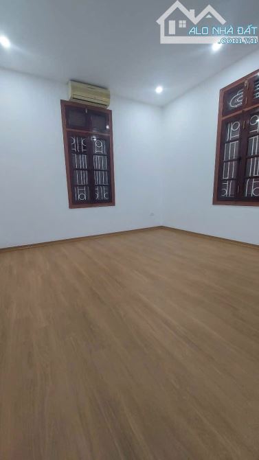 BÁN NHÀ PHÂN LÔ QUAN NHÂN 90m2 - 6T - MT 4.5m - 30.5 TỶ - Ô TÔ TRÁNH - KINH DOANH - 18