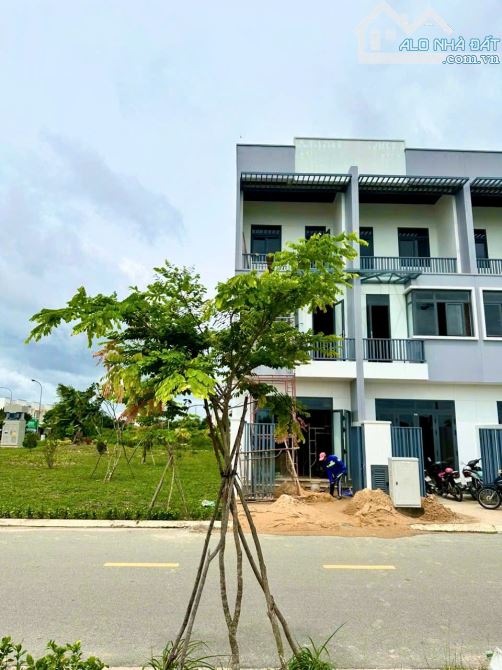 Sở hữu nhà phố chỉ từ 300 triệu vốn ban đầu, còn lại hỗ trợ trả góp - 2