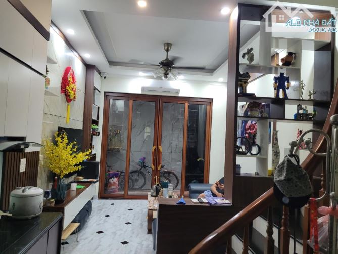 QUANG TIẾN - ĐẠI MỖ- NGÕ NÔNG GẦN PHỐ - 5 TẦNG 4 NGỦ - GIÁ 6 TỶ. - 2