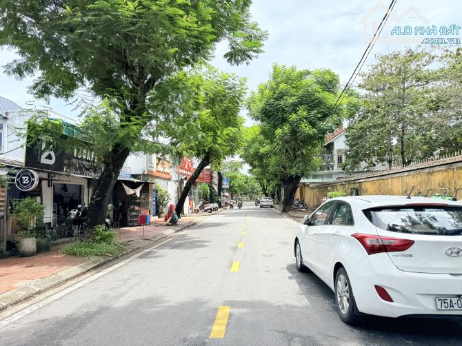 HÀNG HIẾM NỘI THÀNH NHÀ HAI TẦNG MẶT TIỀN TRIỆU QUANG PHỤC VIEW SÔNG SIÊU ĐẸP - 2