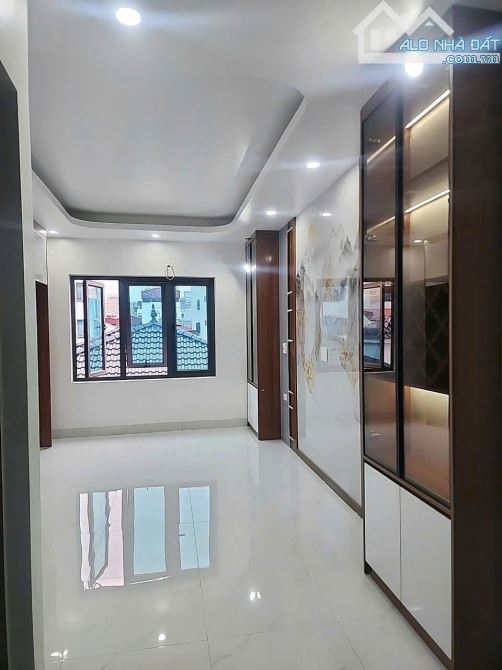 NHÀ ĐẸP CẦU DIỄN - THANG MÁY - Ô TÔ ĐỖ CỬA - 32M2 - 6 TẦNG - NHỈNH 7 TỶ - 2