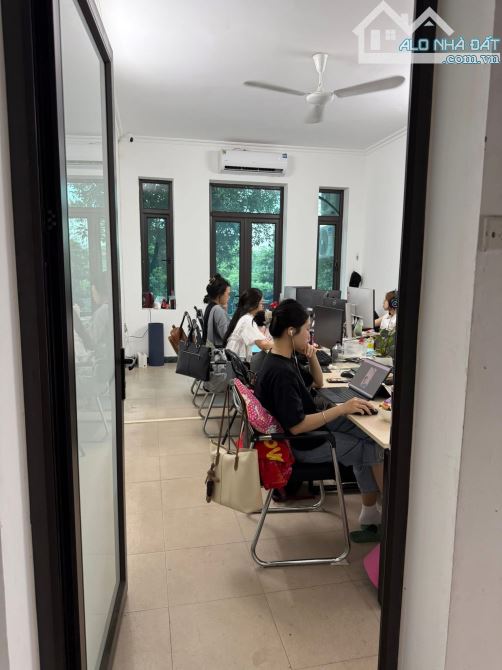 Nhà Cầu Giấy, Vũ Phạm Hàm, Mạc Thái Tông Dt: 90m2, 5 tầng, mt4.2m, chào 39.x tỷ - 2