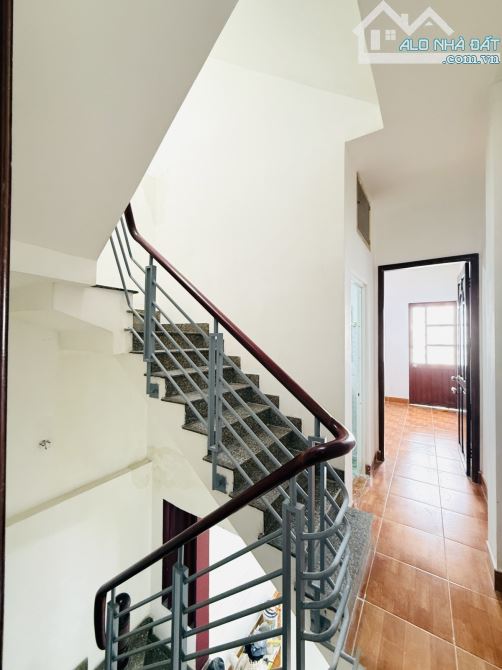 Hẻm xe hơi CMT8 P15. Q10. 40m2. 4 tầng mới. 4PN. 2ST. Chỉ 6.2 tỷ. - 2
