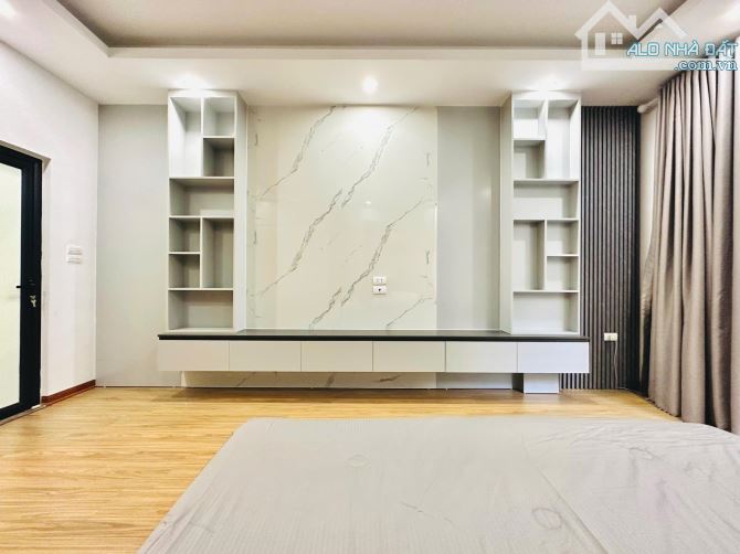 Nhà mới tinh ngõ Văn Chương, 6 tầng thang máy, full nội thất, 2 thoáng, 40m2, giá 9.8 tỷ - 2