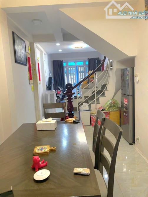 Hẻm xe hơi Thông Tô Hiến Thành. Q10. Gần 70m2. 5 tầng. 6PN. ST. Giá 13.2 tỷ. - 2
