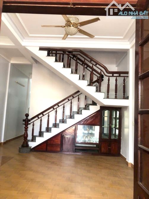 BÁN NHÀ 2 TẦNG | 99m2 | NGANG 5m | ĐƯỜNG PHẠM VĂN ĐỒNG, Ngay TT TP Huế | Giá quá rẻ - 2