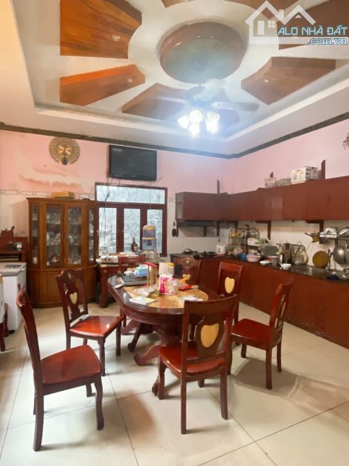 Biệt thự mặt tiền khu Nam Hùng Vương 210m2 5 tầng có hầm thang máy, nở hậu, 17 tỷ TL - 2