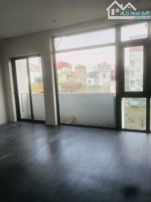 (HOT) BÁN NHÀ PHÂN LÔ MẶT PHỐ - VỈA HÈ - KINH DOANH - DT 75M x 5T, MT 5.7M. GIÁ 29.35 TỶ - 2