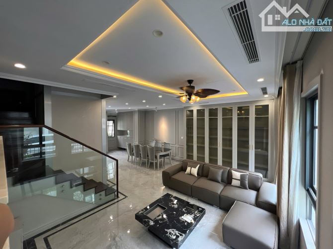 Biệt thự The Manor Nguyễn Xiển Hoàng Mai. Sổ vuông 100m, 5 tầng MT6m6 Giá 33 tỷ - 2