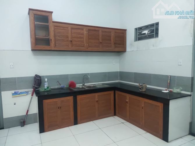 Siêu phẩm nhà HXH Đặng Thúc Vịnh, Hóc Môn.DT:112m2 .Chỉ 4.8 tỷ (TL) - 3