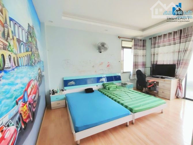 🍇🍇BIỆT THỰ TƯ NHÂN - 192m2 - NGANG BỀ THẾ 8M - ĐƯỜNG 16M -  - BÌNH TRƯNG ĐÔNG - TP. THỦ - 3