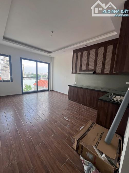 THẠCH BÀN – 6 TẦNG GARA Ô TÔ – THANG MÁY – NHÀ MỚI TINH – 8,7 TỶ - 3