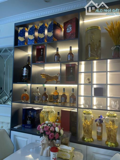 BÁN NHÀ LÔ GÓC  PHỐ THẠCH BÀN LONG BIÊN 6 TỶ 35m, MT 4m FULL NT  Ô TÔ, KD Gần AEON - 3