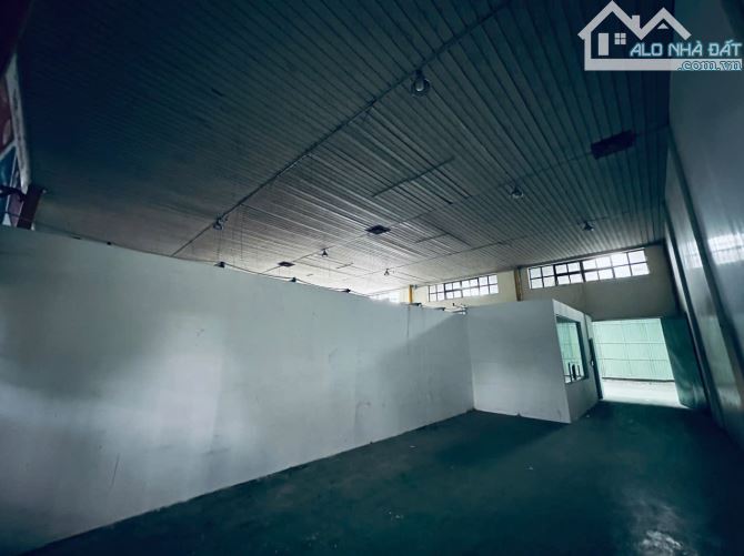 Cho thuê kho diện tích 550m2 đường Hữu Hưng, Dương Nội, Hà Đông - 3