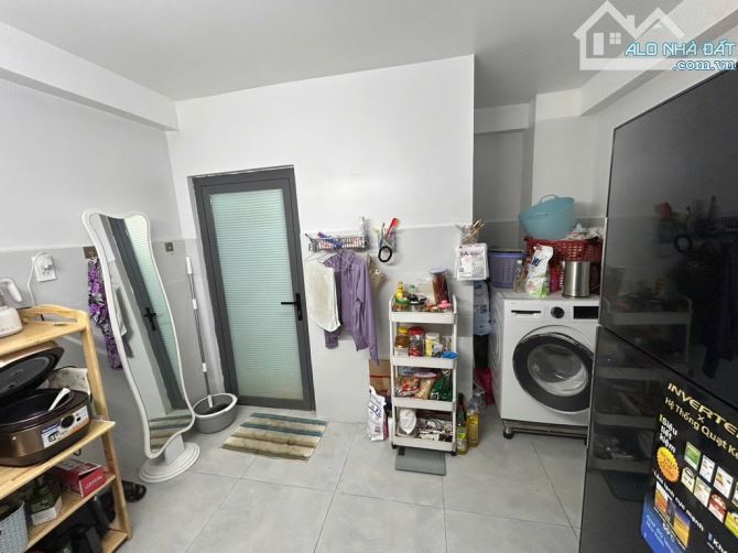 NHÀ LÔ GÓC ĐANG KINH DOANH – XE TẢI TRÁNH – CHỦ CẦN BÁN GẤP CHỈ 3.65 TỶ - 3