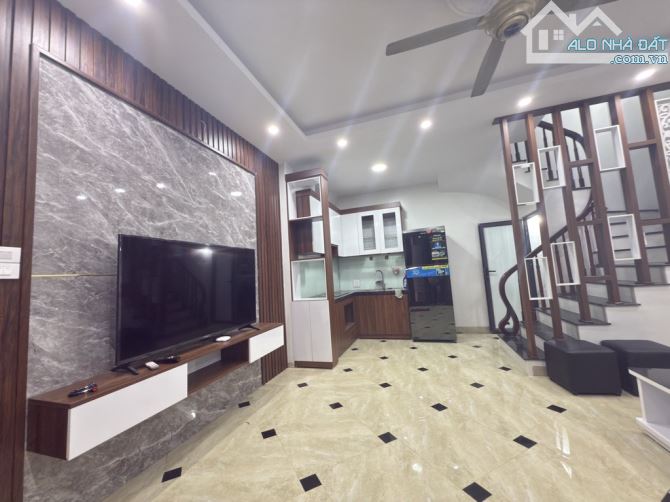 Nhà Kim Hoàng 10m ô tô tránh gần chợ trường cấp 1 an sinh đỉnh 36m2 5 tầng MT 6m 4 tỷ 65 - 3