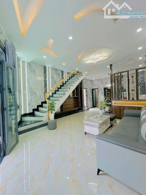 NHÀ CHÍNH CHỦ, RỘNG 120M, ĐƯỜNG XE HƠI, GIÁ CHỈ 2 TỶ 8 NGAY TRUNG TÂM THỦ DẦU MỘT. - 3