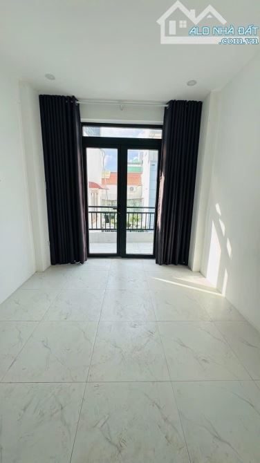 Vĩnh Viễn Q10. Hẻm thông Nguyễn Tri Phương. 4 tầng còn mới. 3PN. Giá nhỉnh 6 tỷ - 3