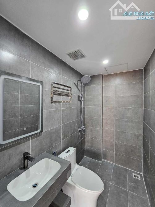 Nhà Mặt Ngõ - Tiện Ích Đỉnh Cao - Cách trường THPT và trường mầm non Thạch Bàn Vài Bước - 3