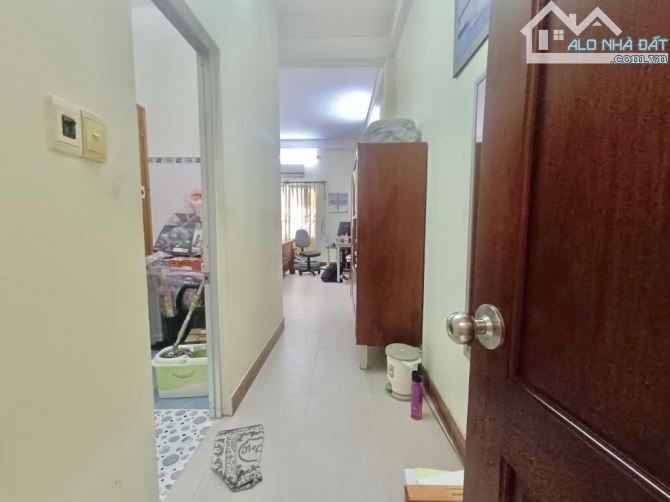 Bán gấp nhà đẹp ở ngay MTKD Bến Bình Đông, xe hơi ngủ nhà, 82m2, SHR, chỉ 16.5 tỷ. - 3