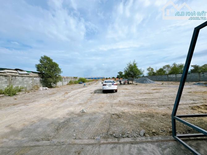 D176 Bán Lô góc 2 mặt tiền nhựa gần 4000m2 cực đẹp khu tập trung nhiều nhà xưởng Sx - 3