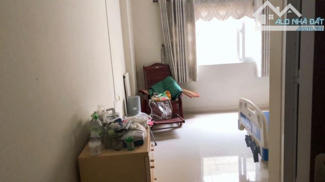 Ngợp ban 7 tỷ. 5 TẦNG – KHU PHÂN LÔ CAO CẤP – TRUNG TÂM TÂN BÌNH. 4x16. 6PN. - 3