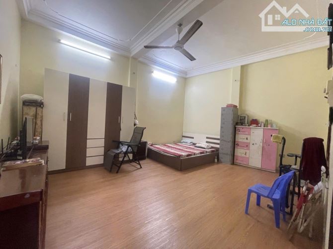 Phố Cổ - Siêu Hiếm- Hàng Vải - Hoàn Kiếm - Dt:35m2/5 tầng/4mMT*nhỉnh 12 tỷ - 3