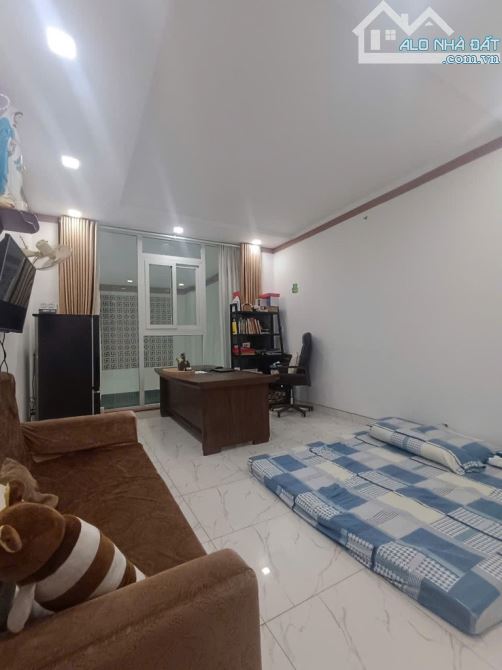BÁN NHÀ MẶT TIỀN PHẠM THẾ HIỂN - QUẬN 8 - NGANG 4M X 22M - 3 TẦNG  - CHỈ HƠN 7 TỶ - 3