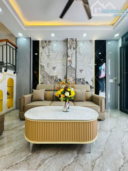 HẺM XE HƠI 6M - THÔNG - QUANG TRUNG - NGANG 3.5 X 11M - 4 TẦNG - P14 GÒ VẤP - CHỈ 5.X TỶ - 3
