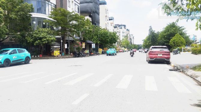 Bán đất dịch vụ Dương Nội, mặt đường siêu thị Aeon Mall, đẹp ko tì vết, view biệt thự - 4