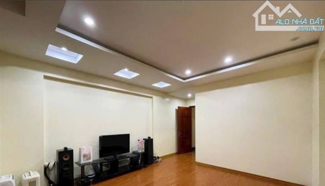 Bán gấp nhà 4 tầng Thư Trung, Đằng Lâm, Hải An, 90m2, đường 12m, giá 7,68tỷ - 4