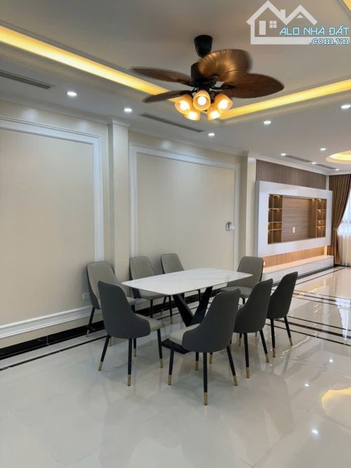 PHÂN LÔ XUÂN LA TÂY HỒ 6 TẦNG THANG MÁY GARA OTO NỘI THẤT XỊN Ở & VĂN PHÒNG 85m MT 4.5m - 4