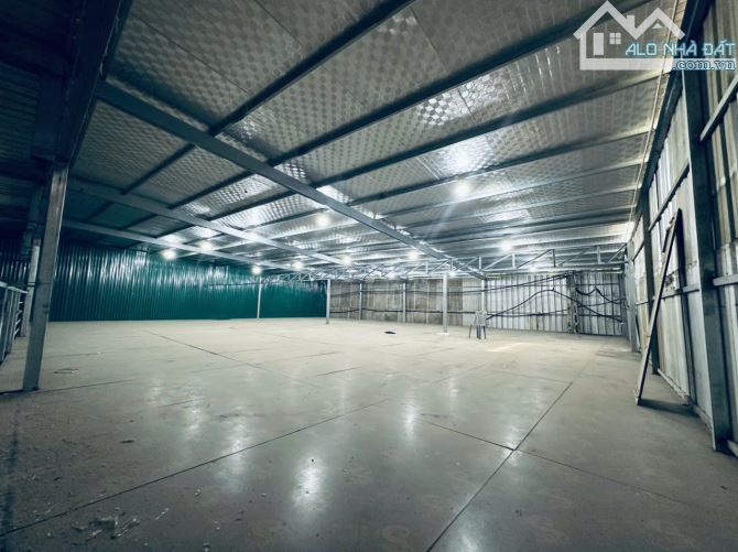 Cho thuê kho/xưởng DTSD 800m2 xa dân , sẵn VP tại Đông La, Hoài Đức. - 4