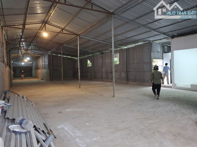 Cho thuê Diện tích 600m2 gồm 400m2 kho,150m2 sân bê tông và 50m2 vườn, Yên Sơn, Quốc OaiHN - 4