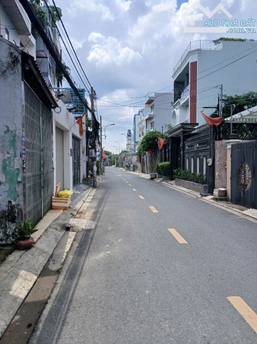 Bán nhà đúc 3,5 tấm đường xe hơi ở bình hưng hoà b giá 4,850 tỷ - 4